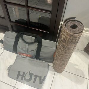 HOTWORX Gray Yoga Mat and Bag Set
